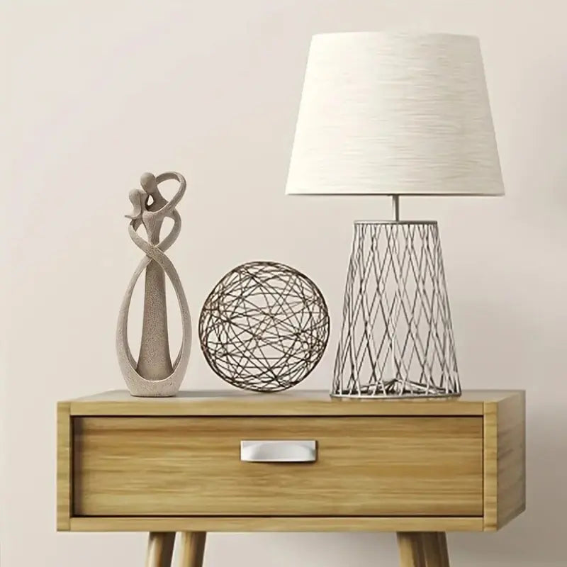 Estatuilla de Pareja Abrazándose - Día de los Enamorados